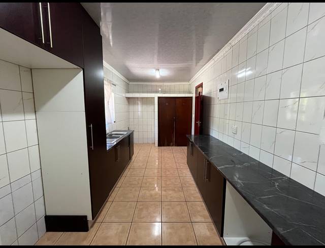 3 BEDROOM HOUSE TO LET IN BELLAIR